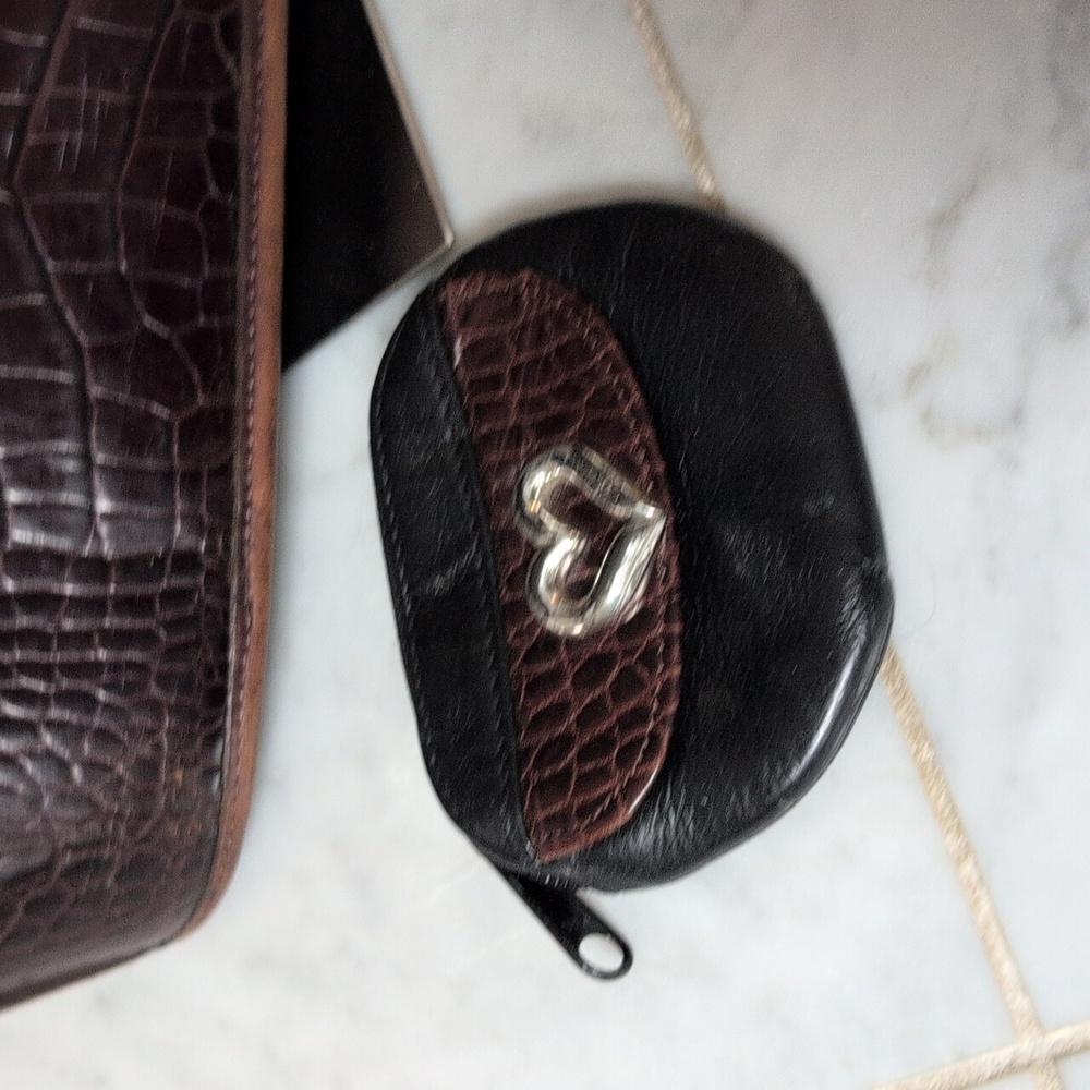 Brighton Vintage Leather Shoulder Bag And Matching Zip Pouch. - Picture 4 of 10